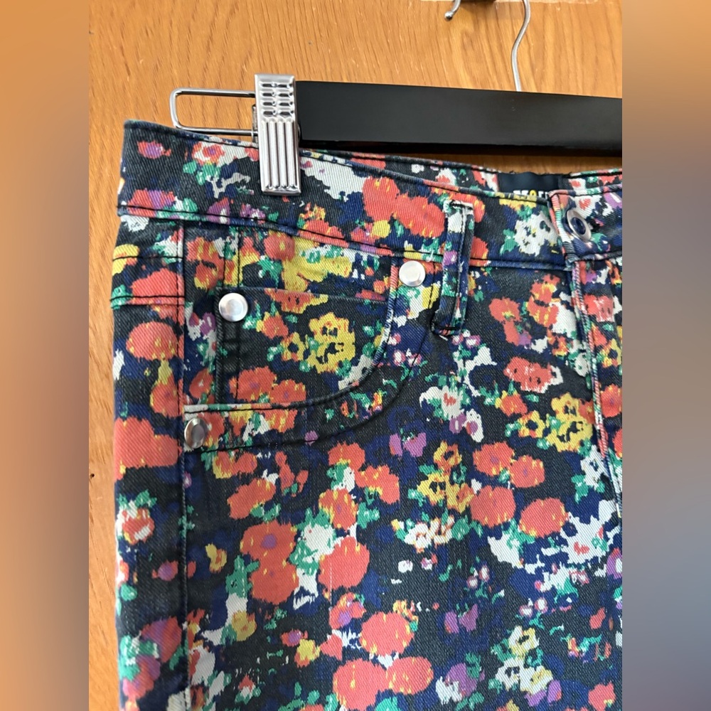 Anthropologie Maeve Gardenia Ultra High-Rise floral Slim Straight Jeans 29 - Picture 3 of 14